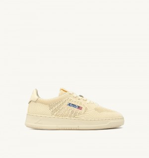 Autry Easeknit Medalist Low Sneakers Pearsorbet Yellow | 9136-OEMPF