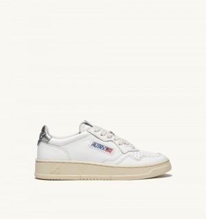 Autry Medalist Low Sneakers Leather White / Silver | 1592-UOBKX