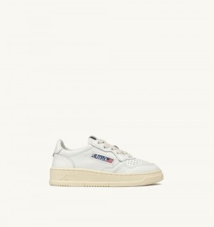 Autry Medalist Low Sneakers Leather White | 1239-ZPYBL