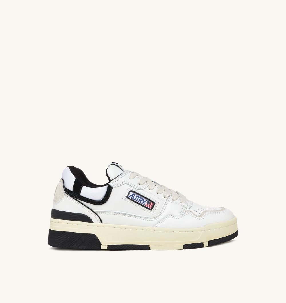 Autry Clc Low Sneakers Leather Suede Black / White | 8793-BSNVG