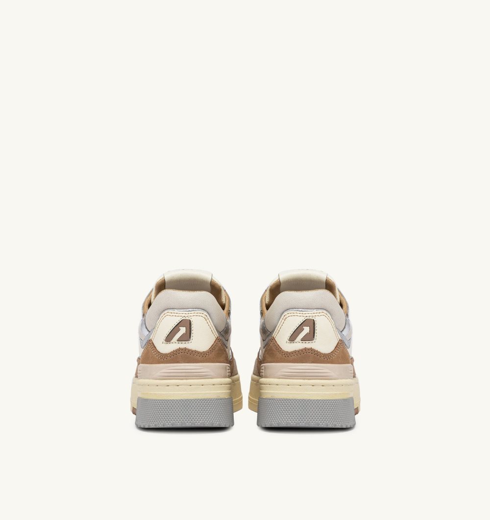 Autry Clc Low Sneakers Suede Nubuck Beige | 1385-WMQNS