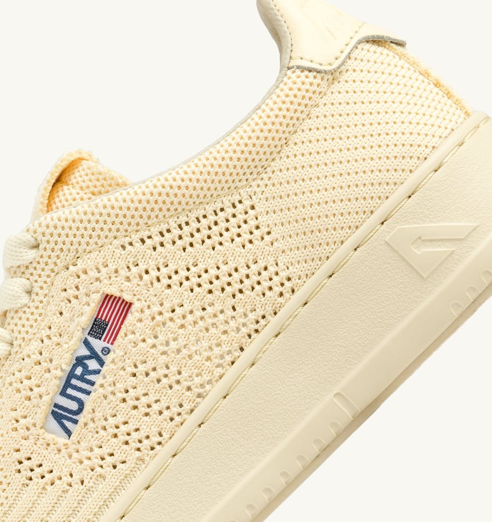 Autry Easeknit Medalist Low Sneakers Pearsorbet Yellow | 2394-YNKCV