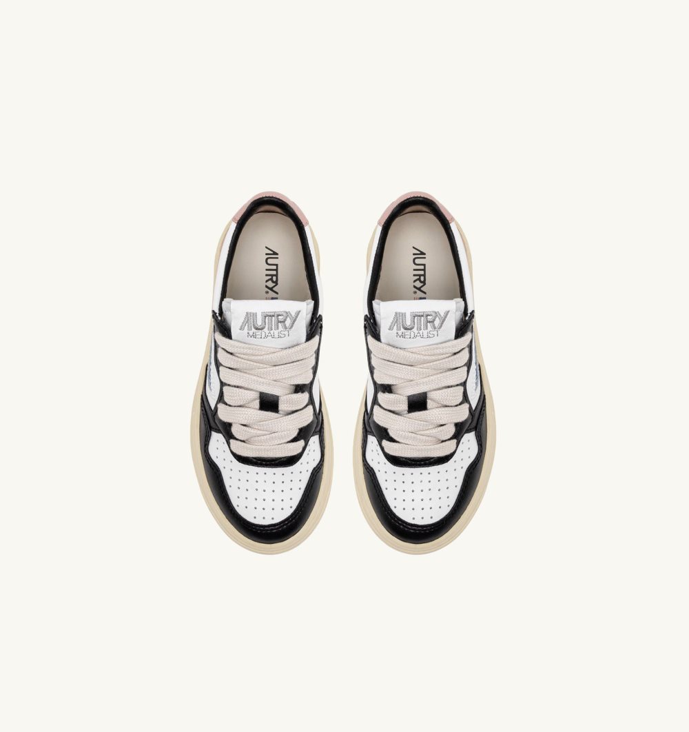 Autry Medalist Low Sneakers Leather Black / White | 4186-MFPIC