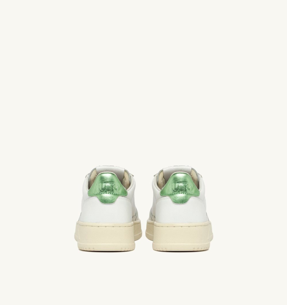 Autry Medalist Low Sneakers Leather Green / White | 1542-SHIAP