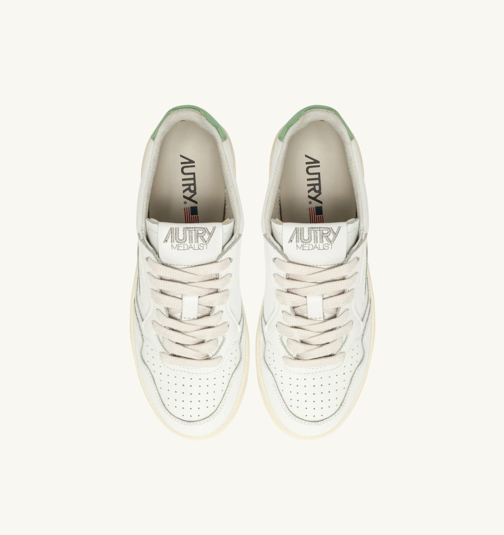 Autry Medalist Low Sneakers Leather Green / White | 1542-SHIAP