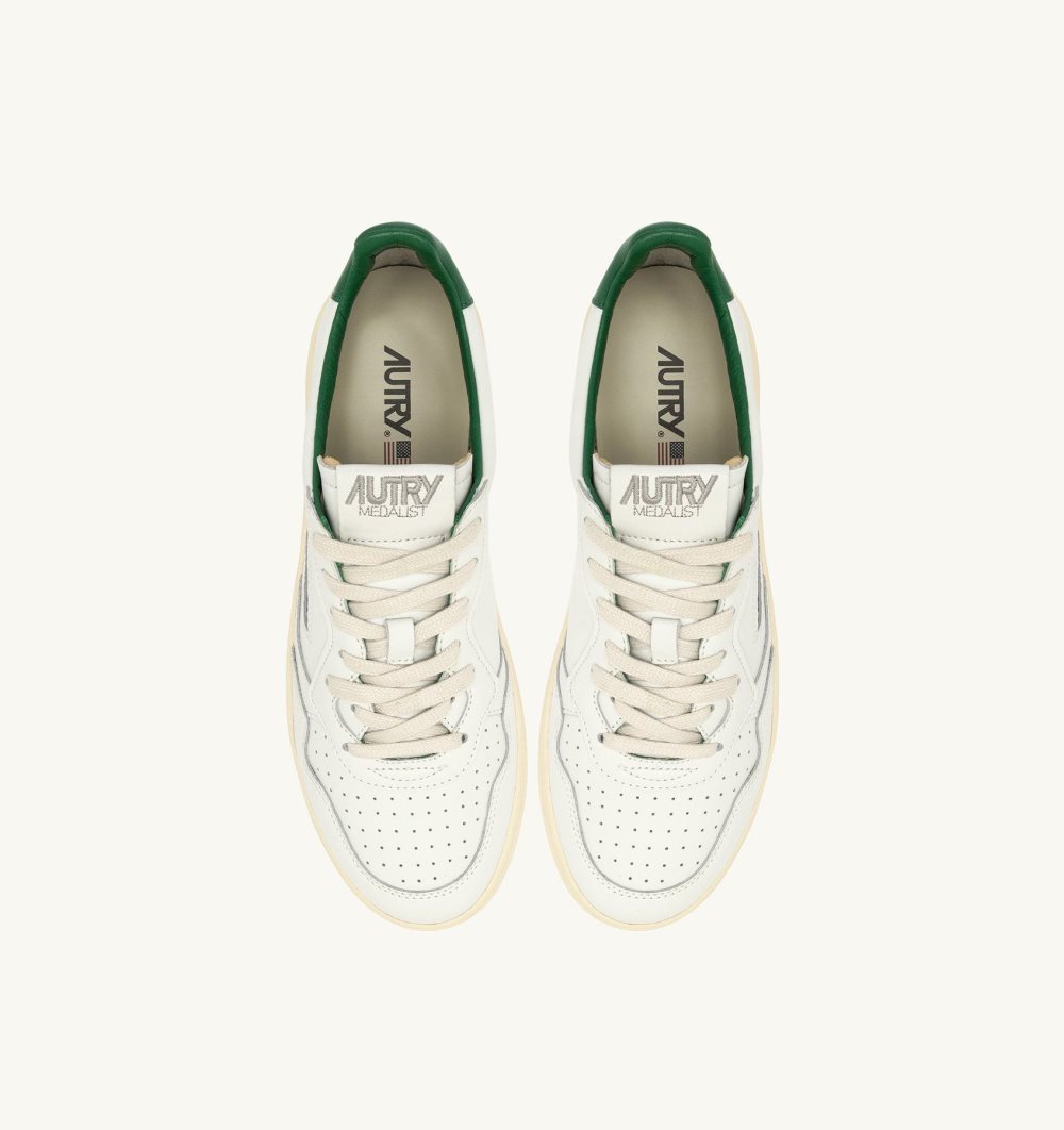 Autry Medalist Low Sneakers Leather Lettering Green / White | 8162-IPWNG