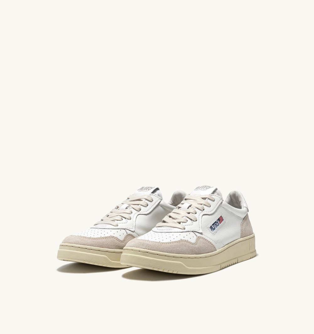 Autry Medalist Low Sneakers Leather Suede White | 2670-RILME