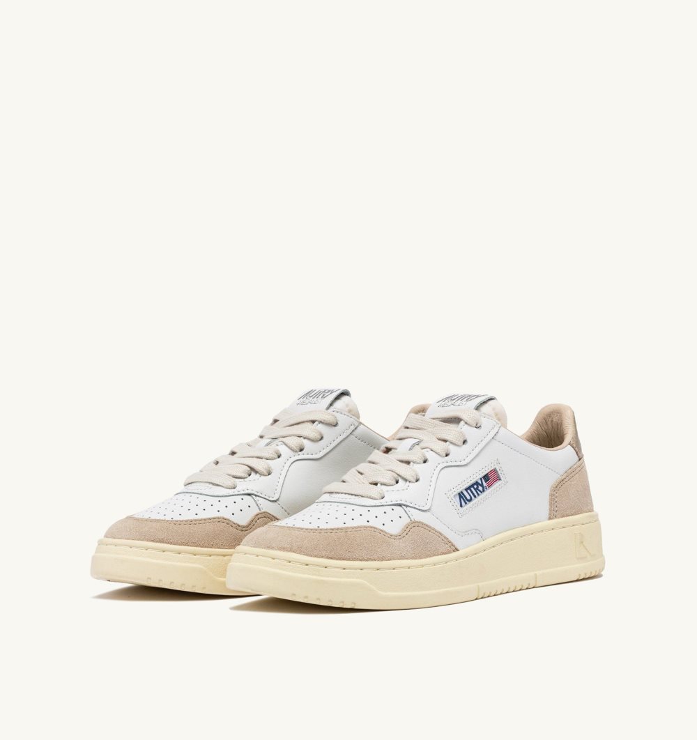 Autry Medalist Low Sneakers Leather White / Gold | 7956-MIHVT