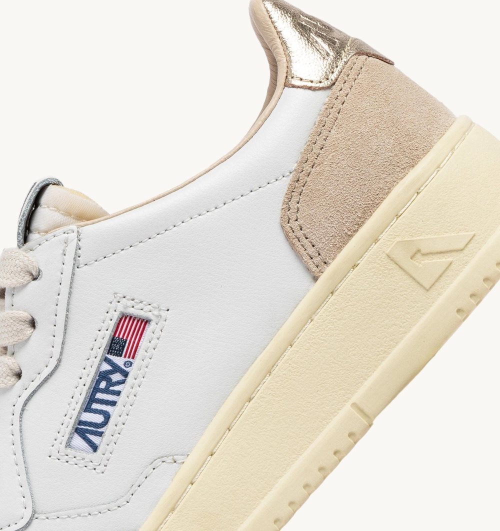 Autry Medalist Low Sneakers Leather White / Gold | 7956-MIHVT