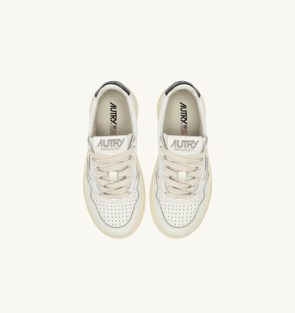 Autry Medalist Low Sneakers Leather White | 5810-CSJOQ