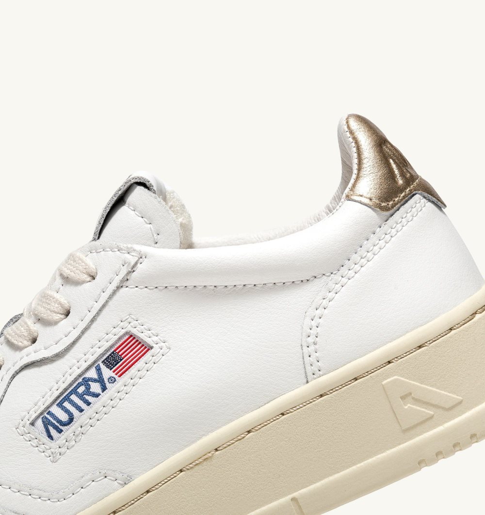 Autry Medalist Low Sneakers Leather White / Gold | 4032-LXGWR