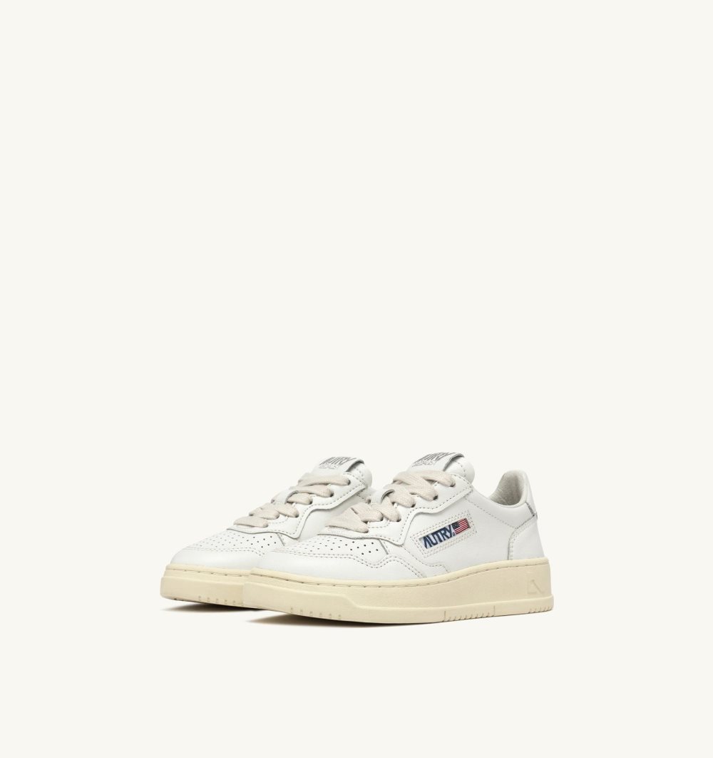 Autry Medalist Low Sneakers Leather White | 1239-ZPYBL