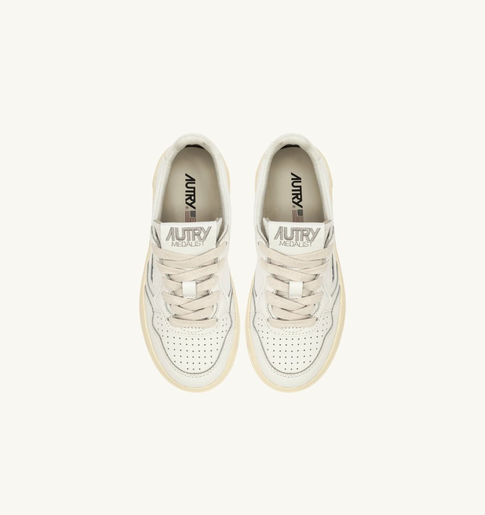 Autry Medalist Low Sneakers Leather White | 1239-ZPYBL