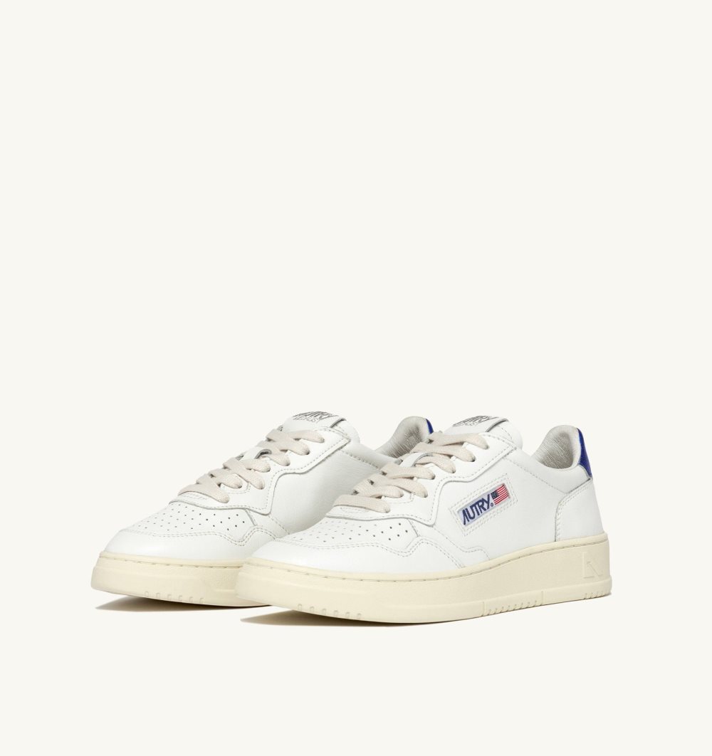 Autry Medalist Low Sneakers Leather White / Blue | 0876-HQNEA