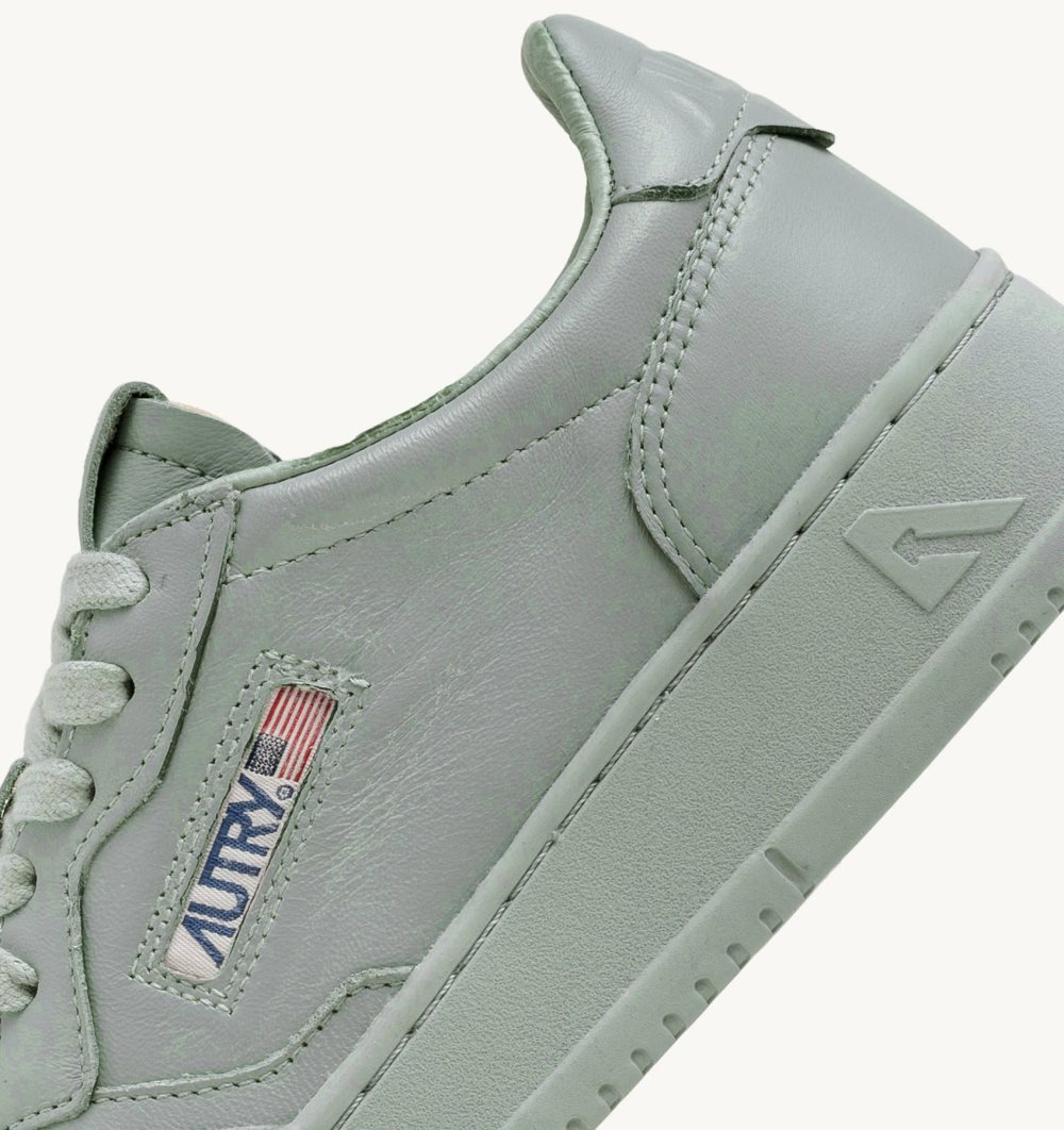 Autry Medalist Low Sneakers Matte Leather Grey | 7621-UYPJQ