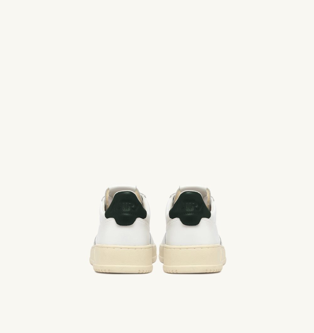 Autry Medalist Low Sneakers Mountain Leather White | 6520-FXTGD