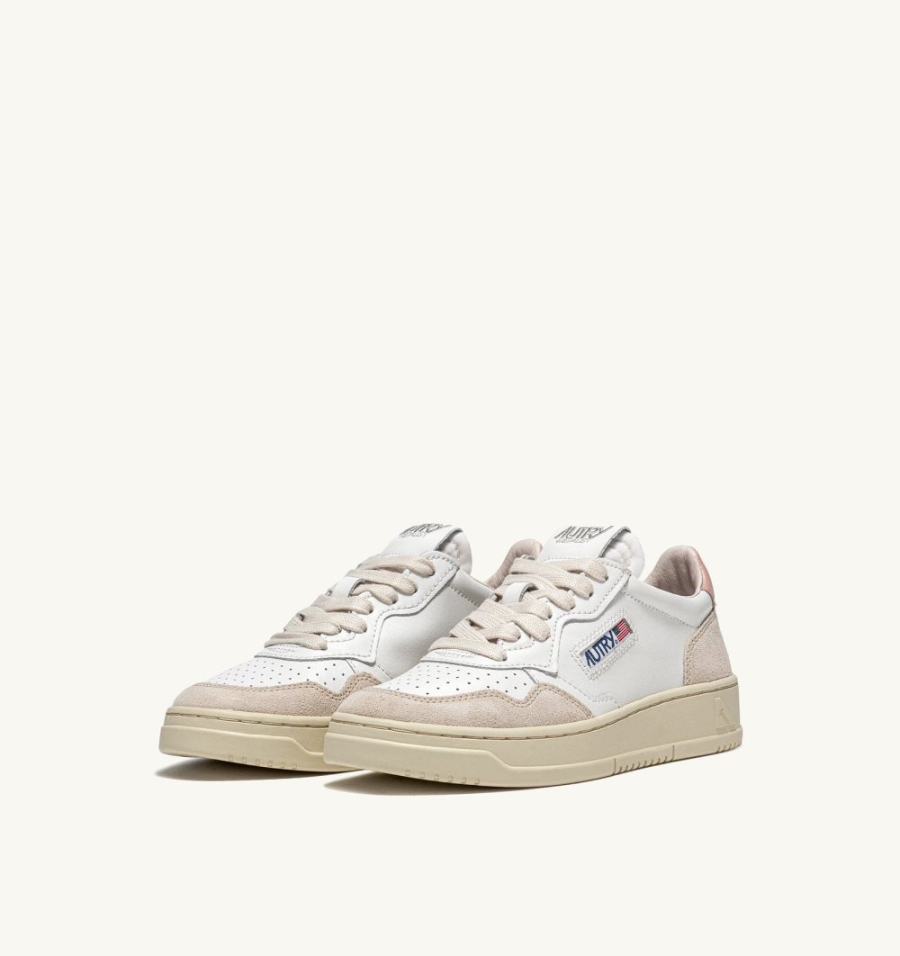 Autry Medalist Low Sneakers Powder Leather Suede White / Pink | 8302-HNVZK