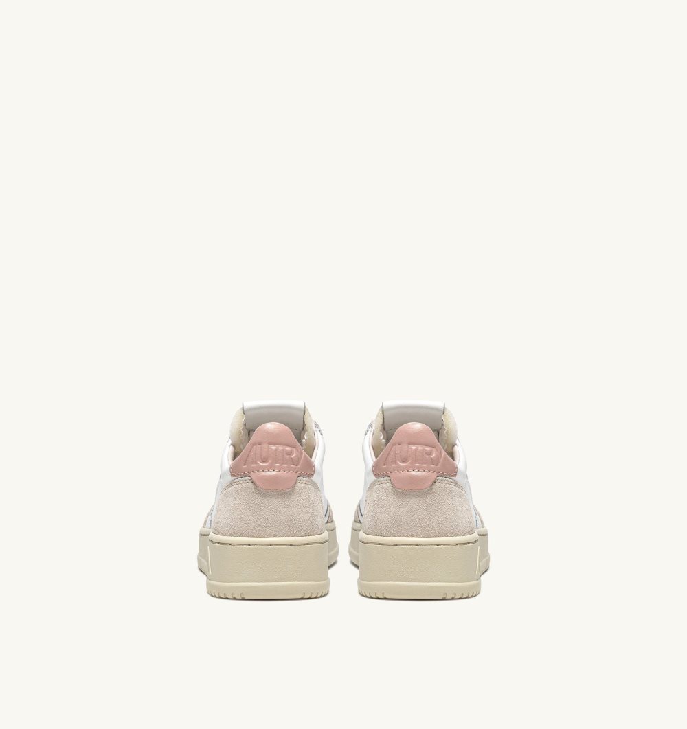 Autry Medalist Low Sneakers Powder Leather Suede White / Pink | 8302-HNVZK