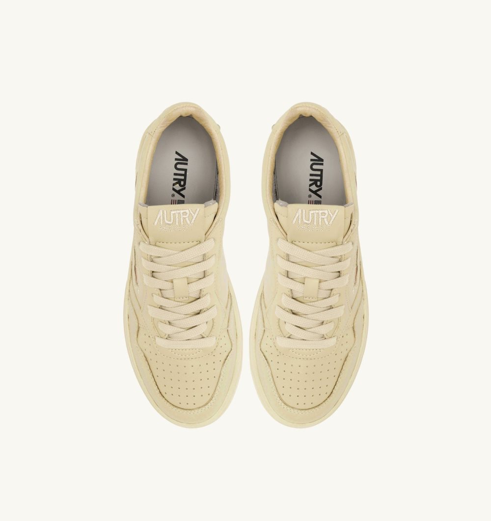 Autry Medalist Low Sneakers Rutabaga Leather Beige | 6458-LPJCQ