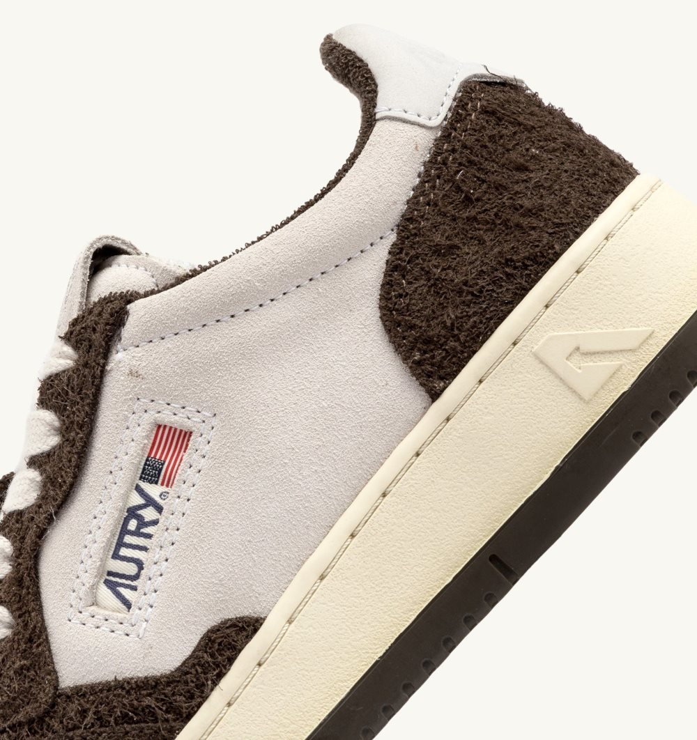 Autry Medalist Low Sneakers Suede Black / White | 1482-KSWVG