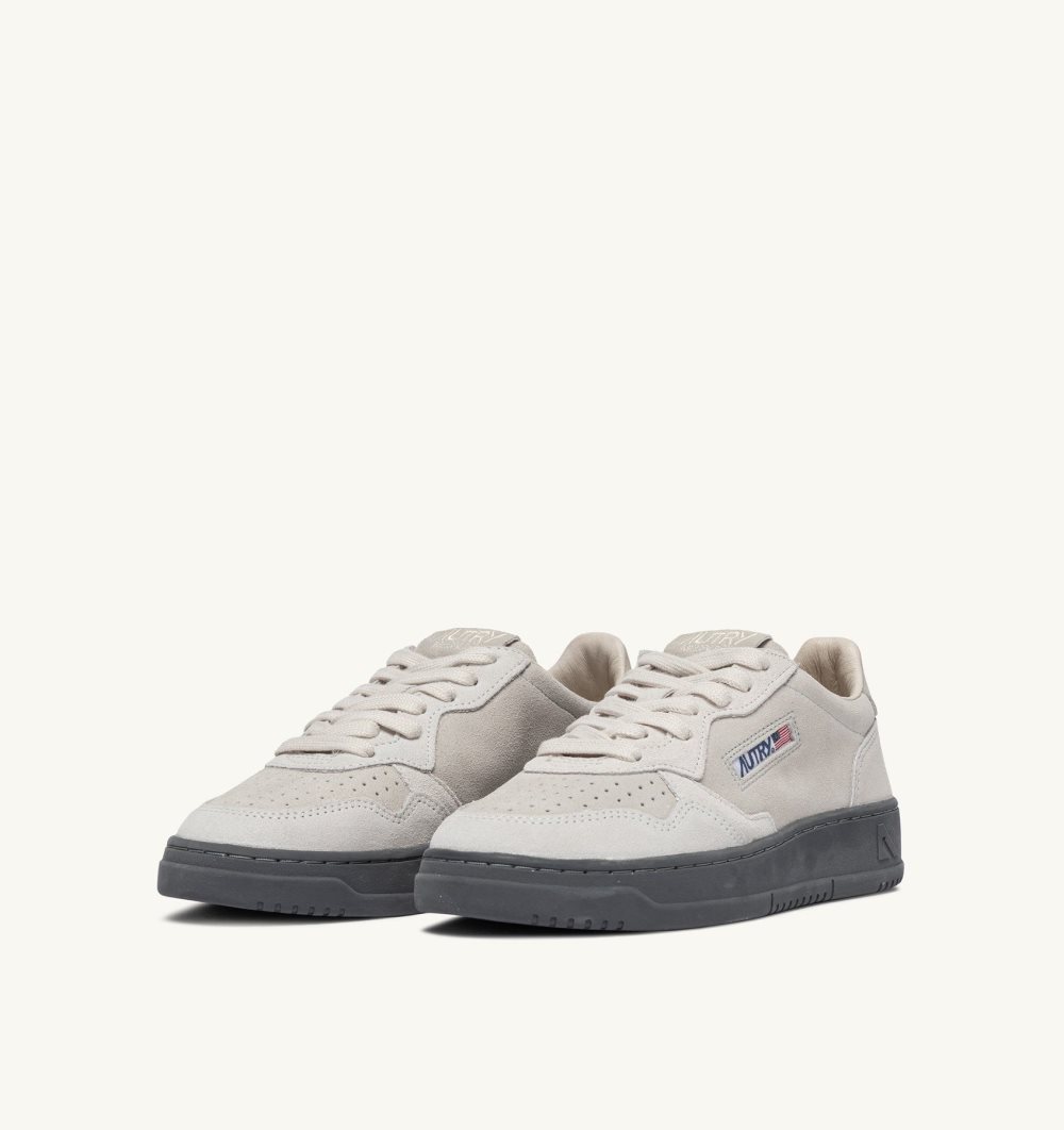 Autry Medalist Low Sneakers Suede Grey | 5428-VTHNO