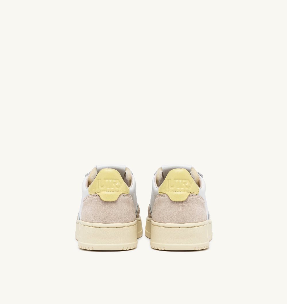 Autry Medalist Low Sneakers Suede Leather Yellow / White | 4067-LINAV