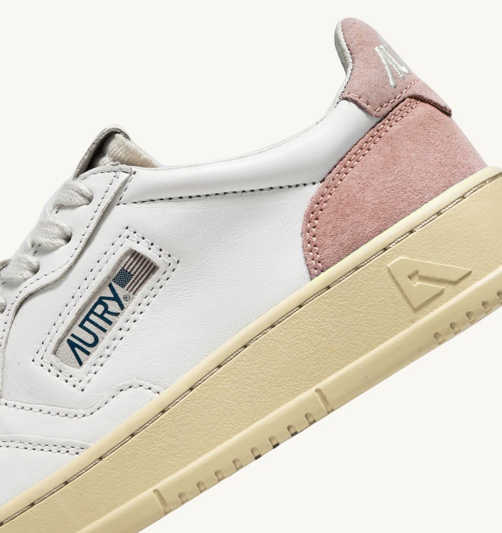 Autry Medalist Low Sneakers Suede Leather White / Pink | 0518-SYIXU