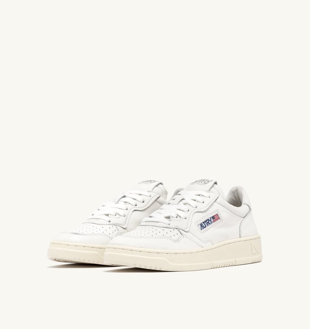 Autry Medalist Low Sneakers Super-soft Nappa White | 9486-PZSLW