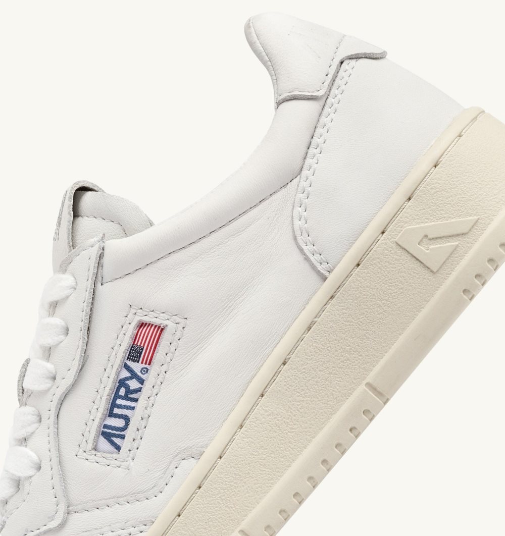 Autry Medalist Low Sneakers Super-soft Nappa White | 3596-XNIFT