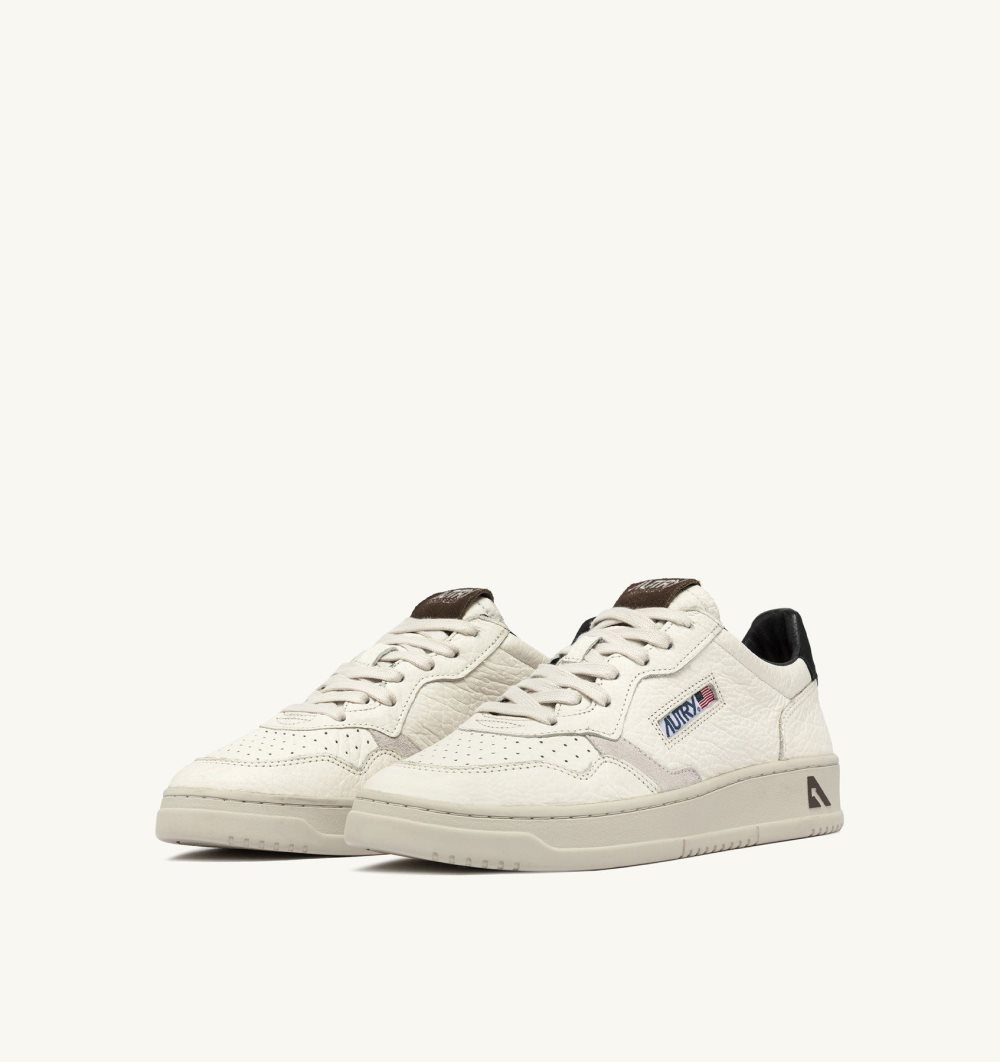 Autry Medalist Low Sneakers TextuLeather Details White | 6785-AOZWR