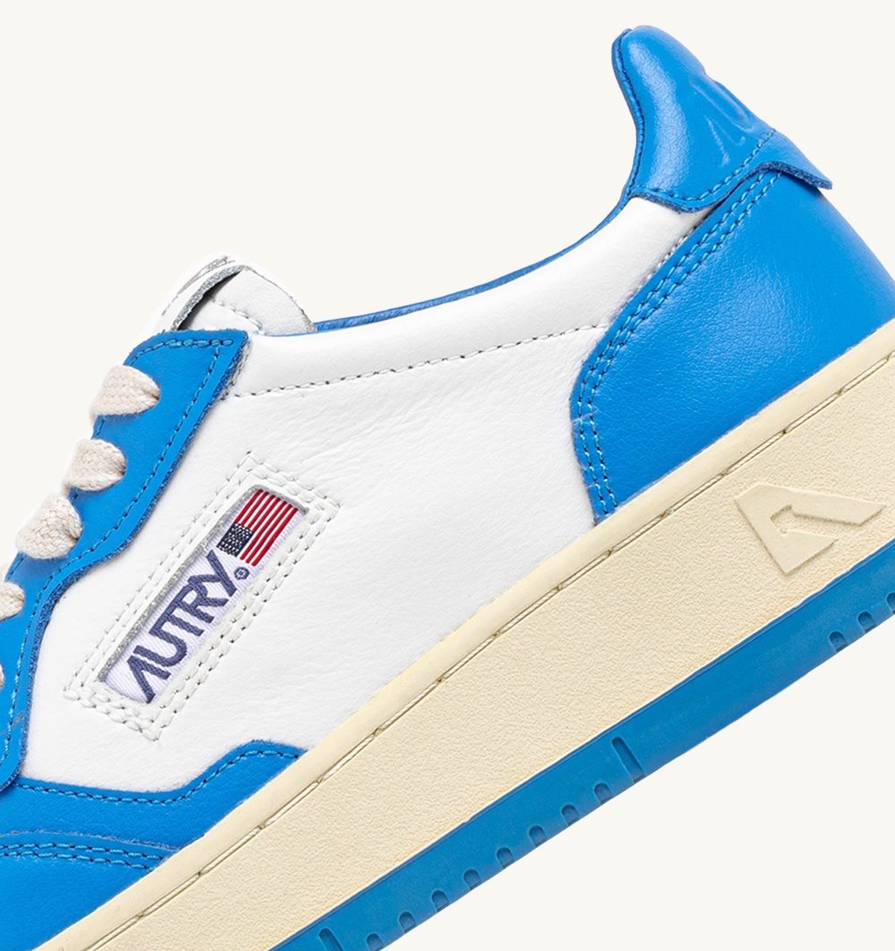 Autry Medalist Low Sneakers Two-tone Leather White / Light Blue | 6371-VKUIR