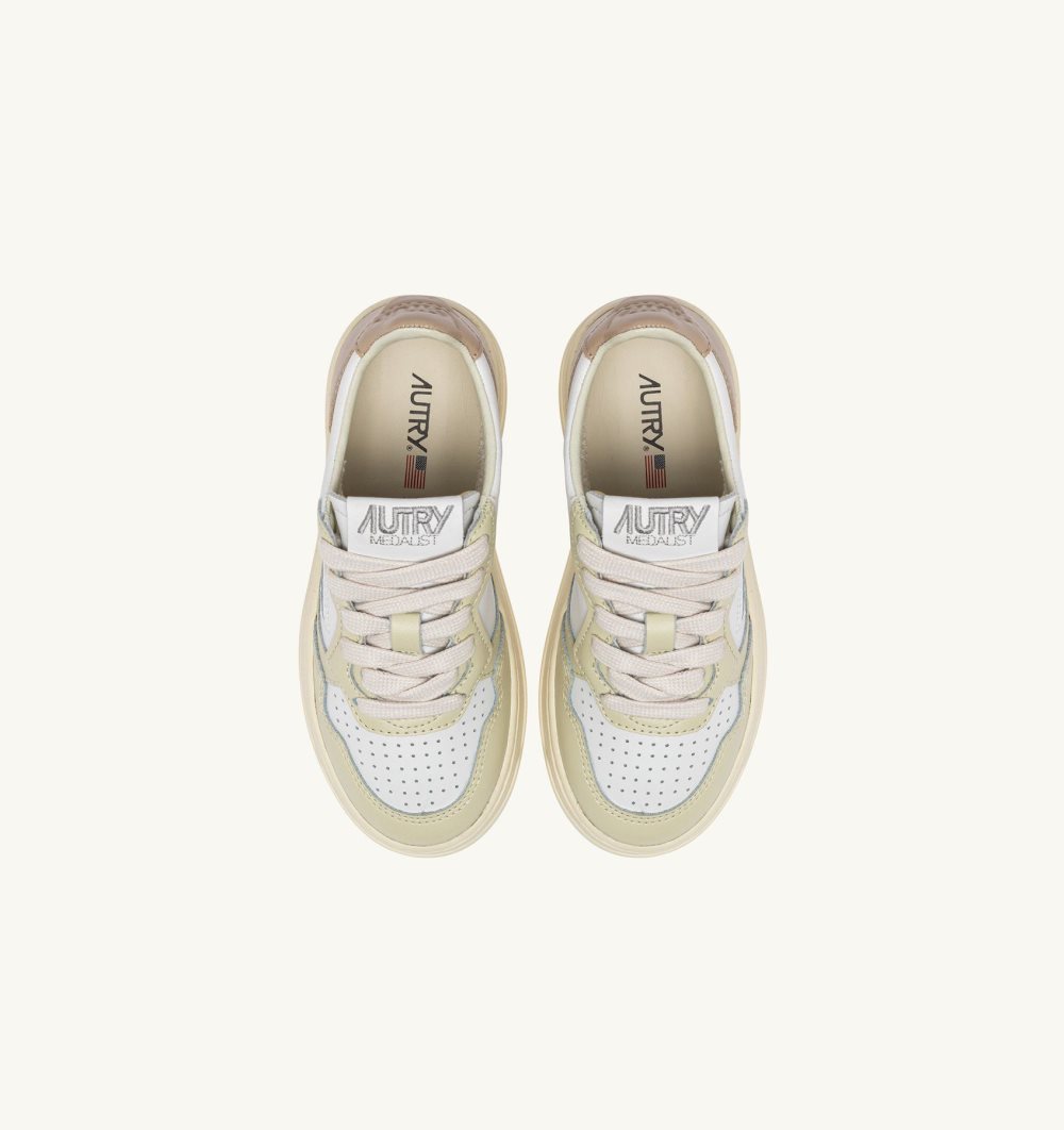 Autry Medalist Low-top Sneakers Leather White / Beige | 8950-GFPMS