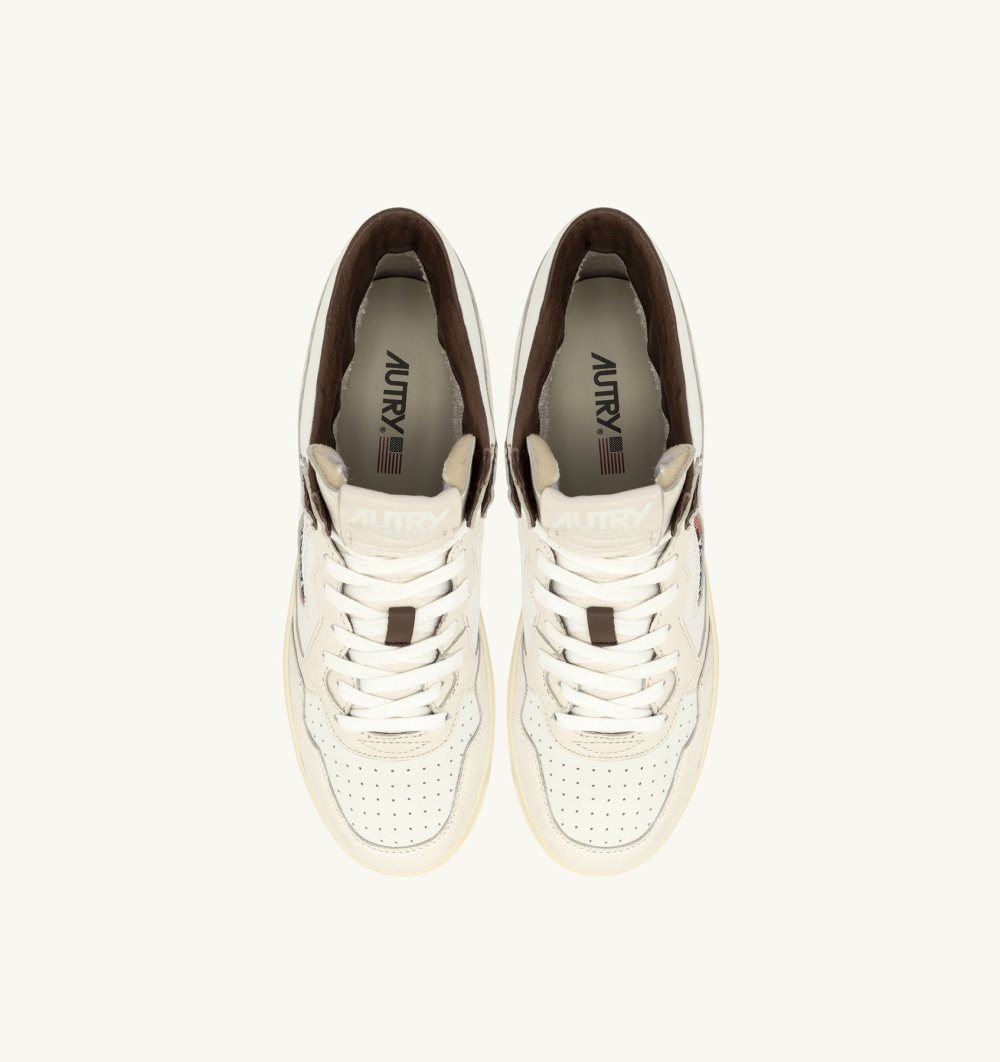 Autry Medalist Mid Sneakers Leather Neutral-tone Nappa White | 5932-HOXWC