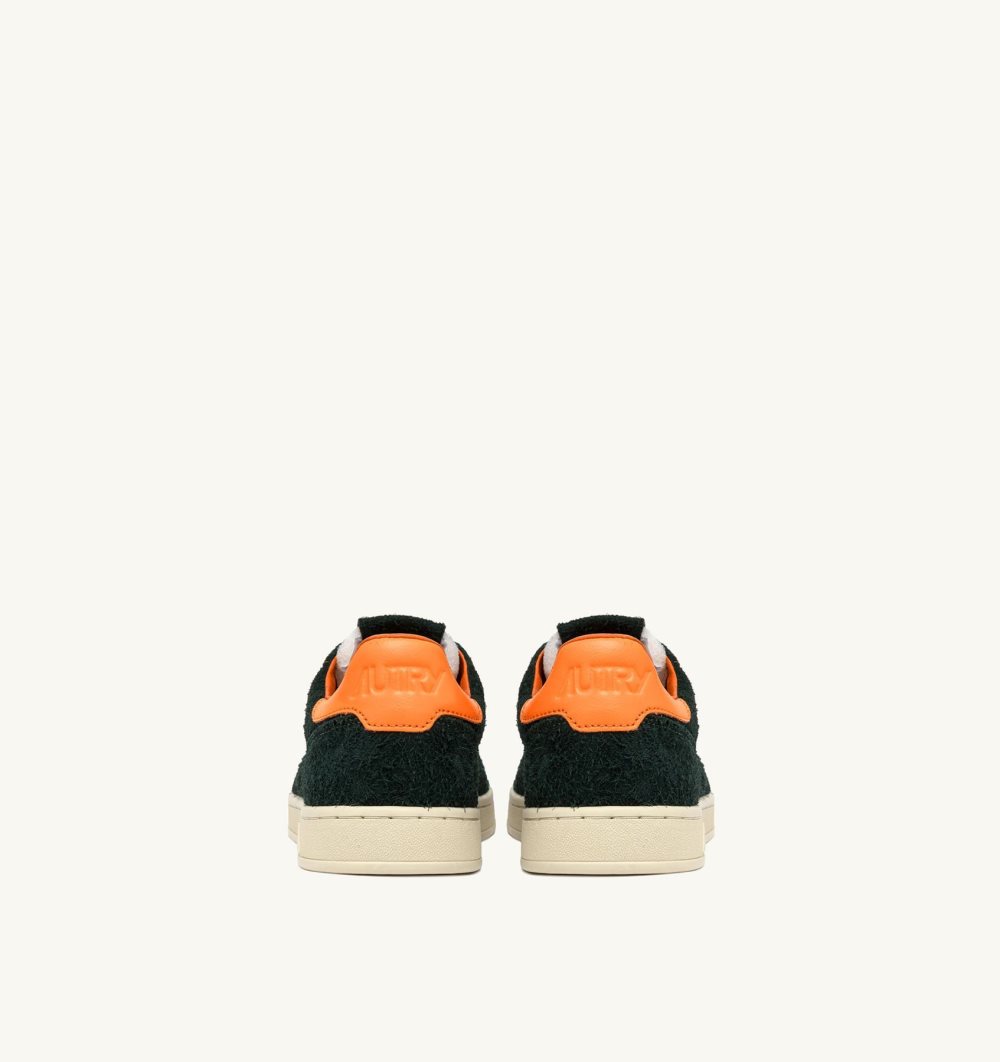 Autry New Flat Low Sneakers Bottle Autumn Glory Suede Green / Orange | 0692-LPZNR