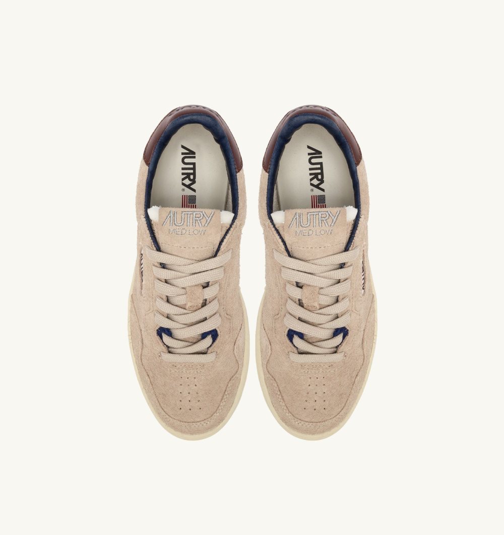 Autry New Flat Low Sneakers Ecru Fudgesickle Suede Beige | 4039-PIFJM