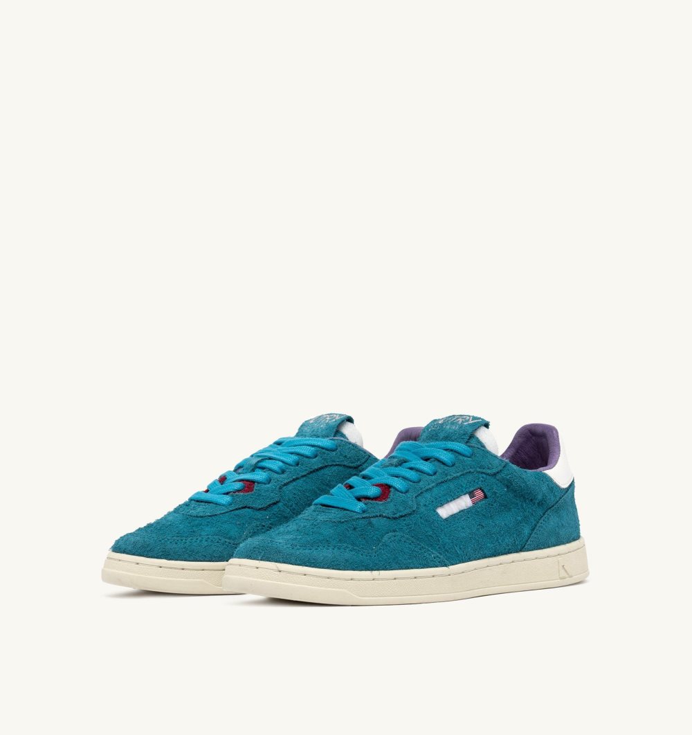 Autry New Flat Low Sneakers Zafiro Alyssum Suede Light Blue / Blue | 7648-YOTFK