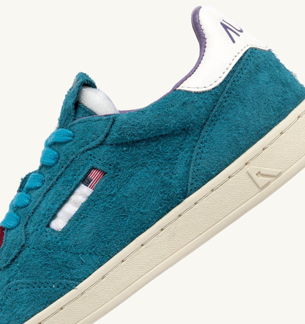 Autry New Flat Low Sneakers Zafiro Alyssum Suede Light Blue / Blue | 7648-YOTFK