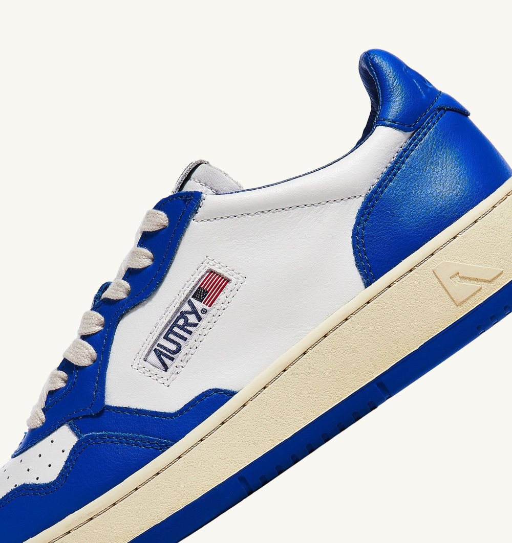 Autry Two-tone Medalist Low Sneakers Leather White / Blue | 1459-JBWLI